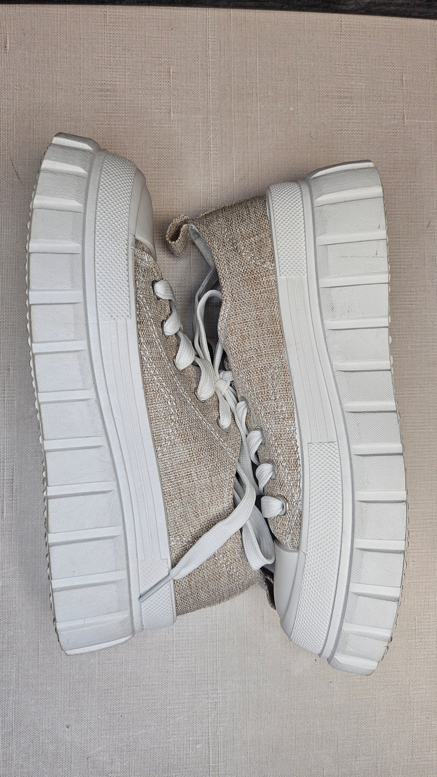 Los Cabos Neutral Canvas Sneakers 36