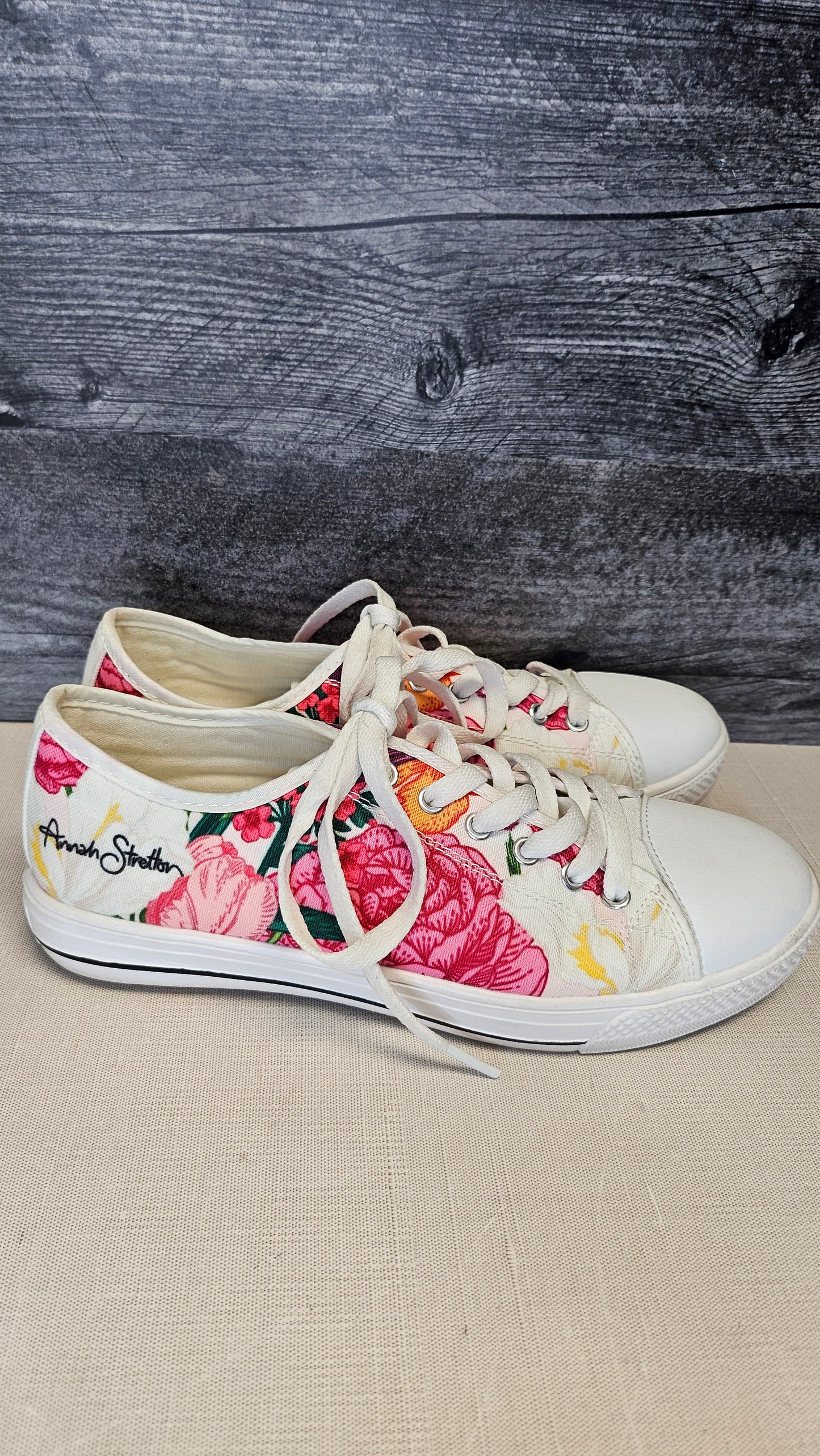 Annah Stretton Floral Sneaker (38)