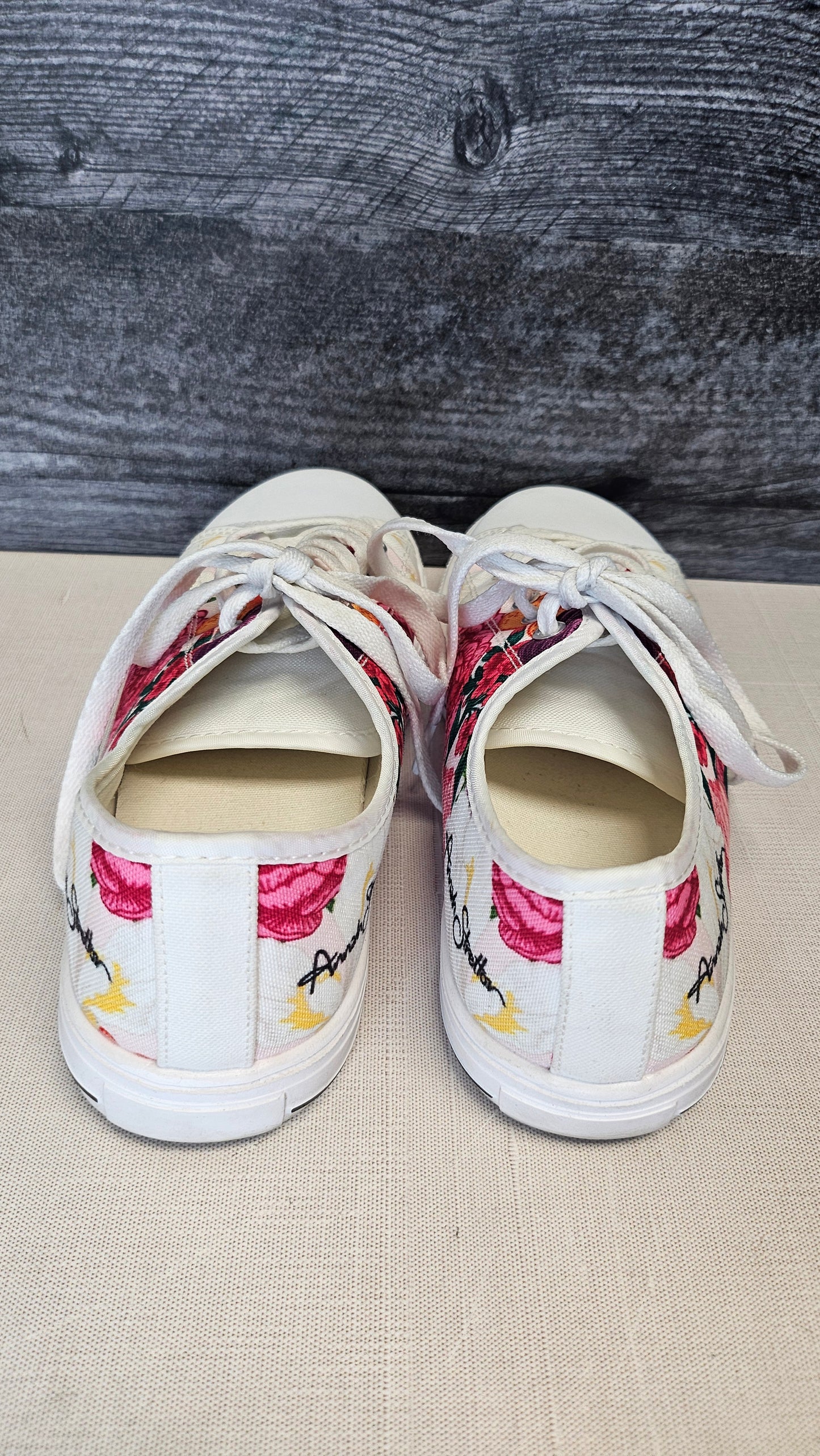 Annah Stretton Floral Sneaker (38)