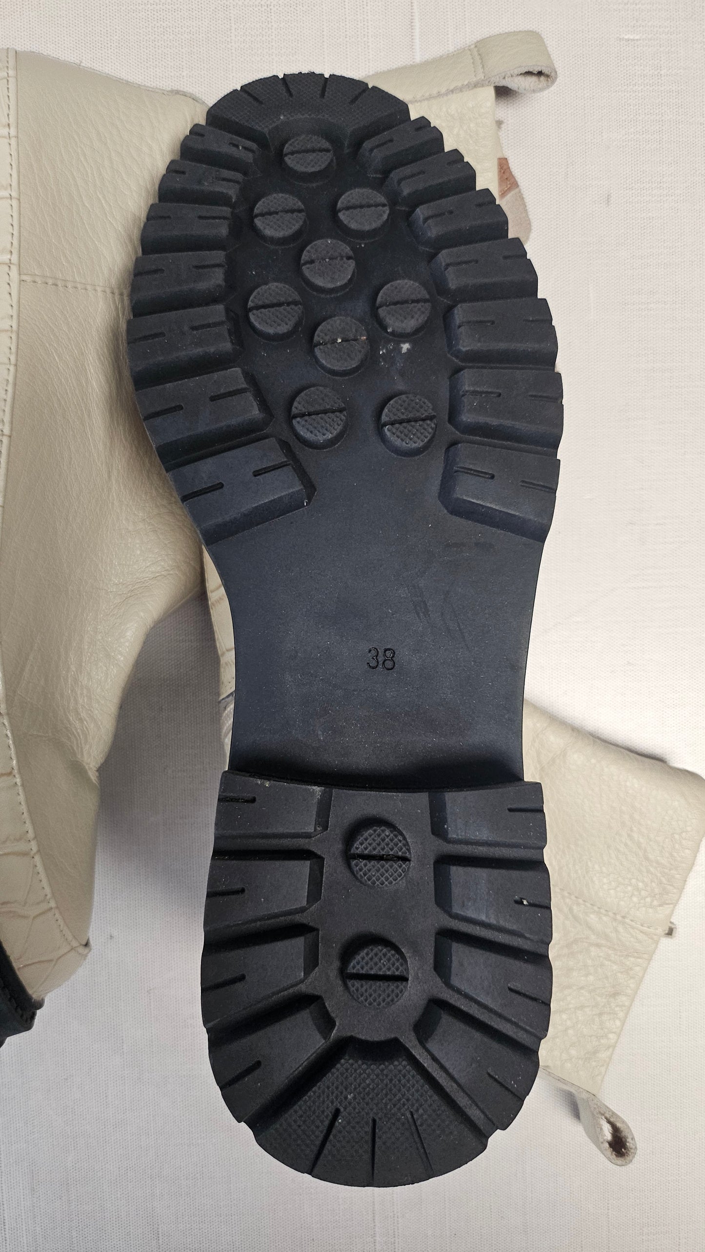 Mi Piaci Cream Nora Combat Boot (38)
