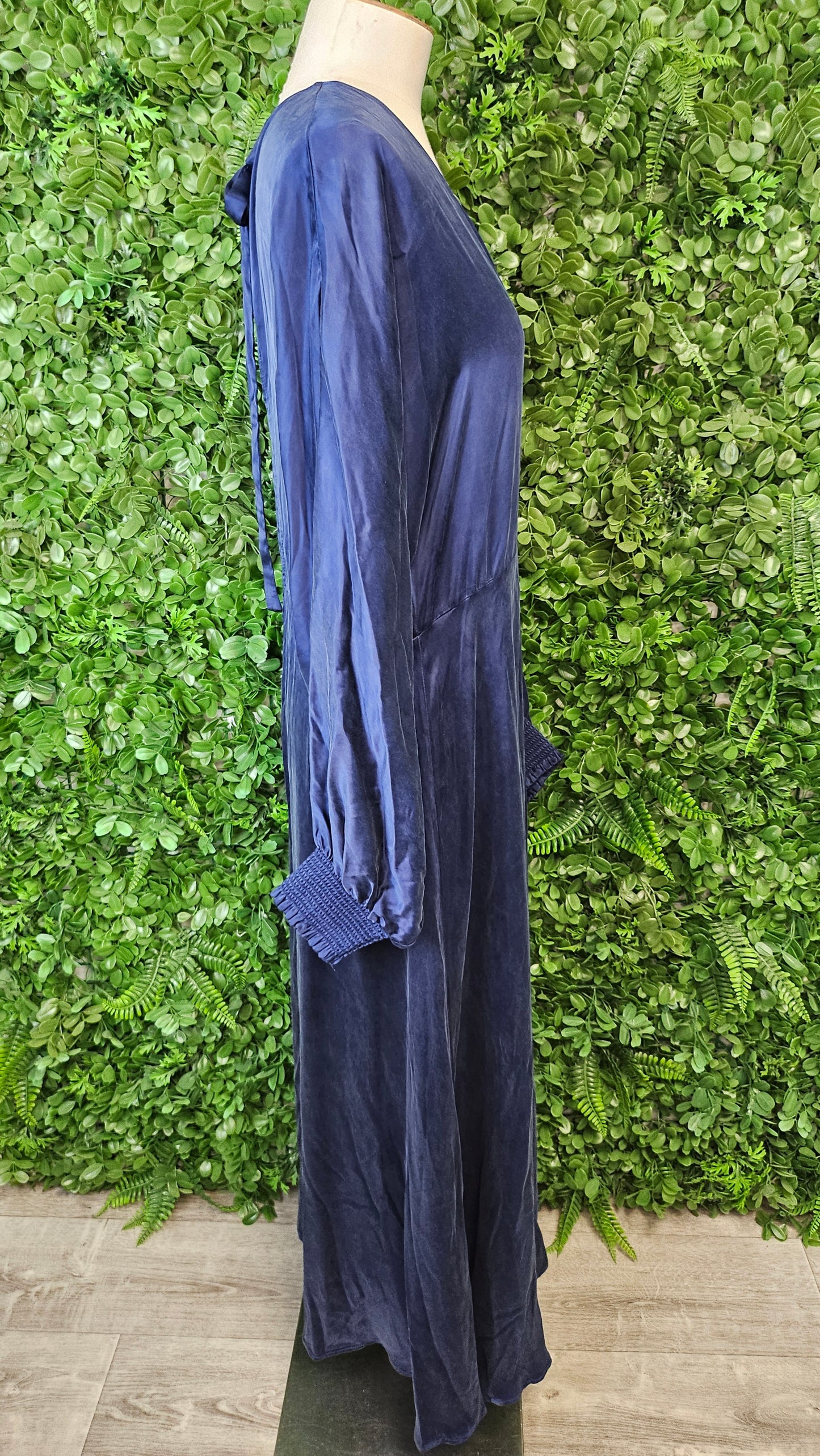 Max Ink Mariana V-Neck Dress BNWT (16)
