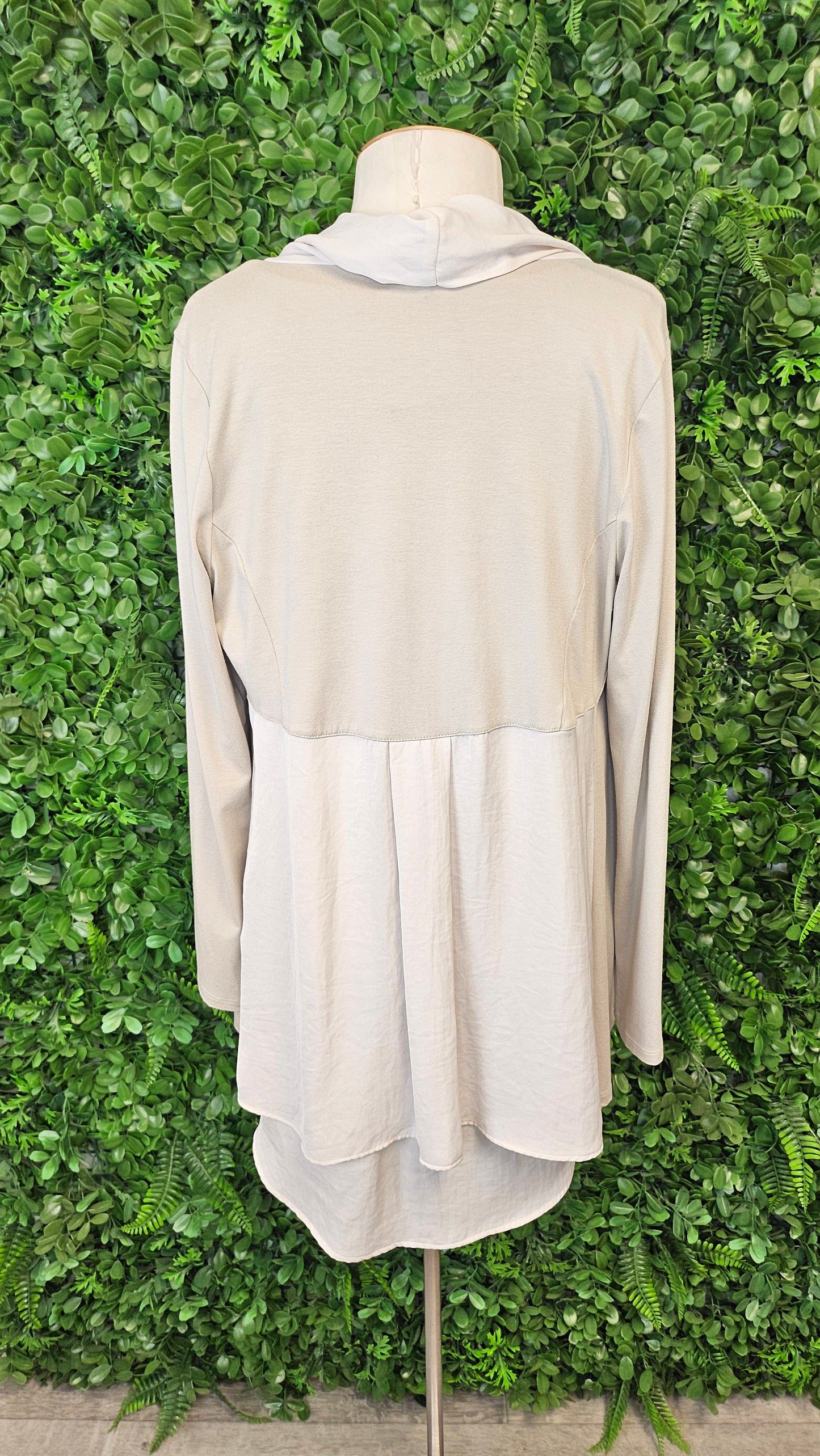 Paula Ryan Sand 2 Piece Top (14-16)