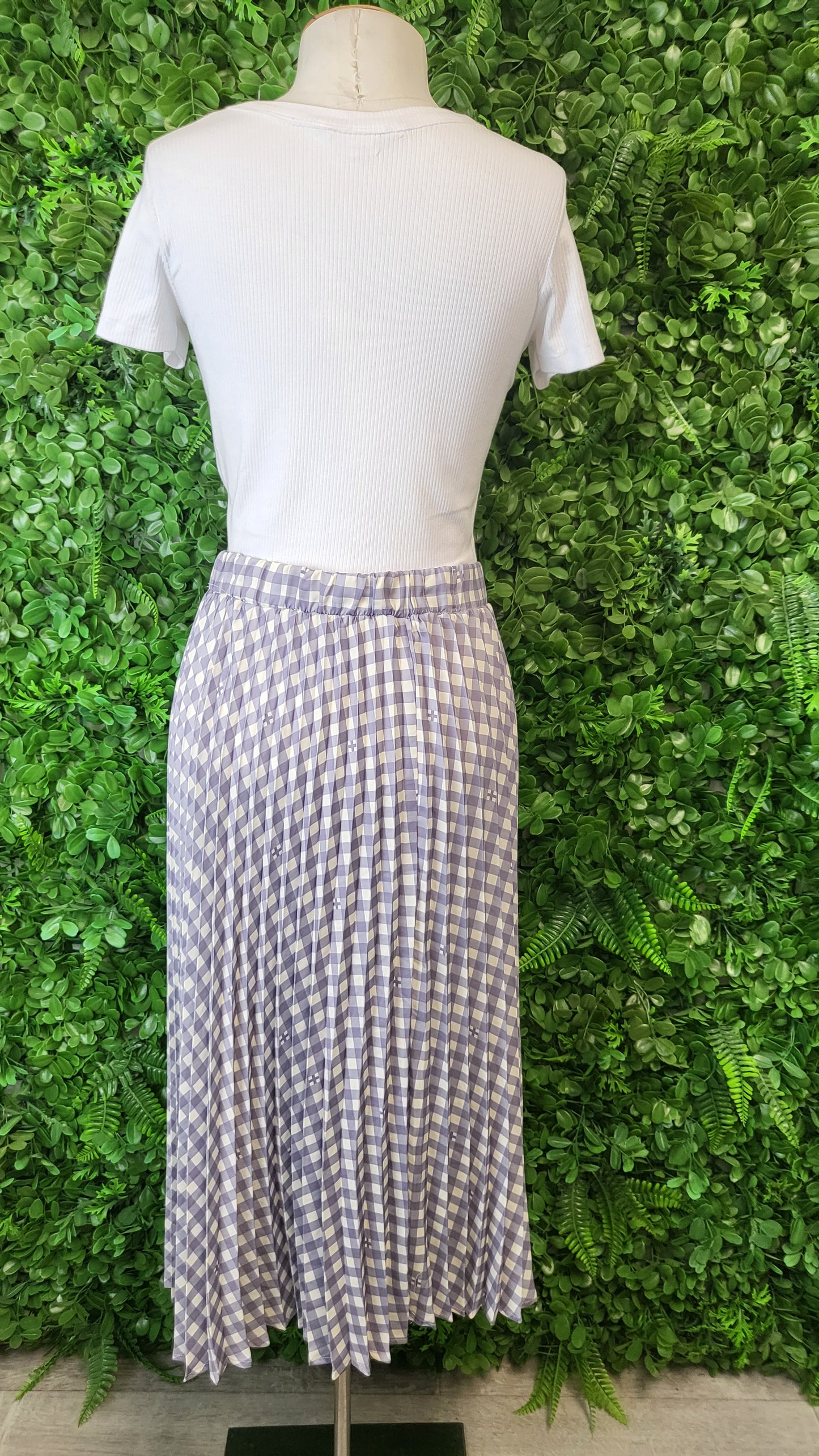 Stella + Gemma Pale Grey Pleated Skirt (10)