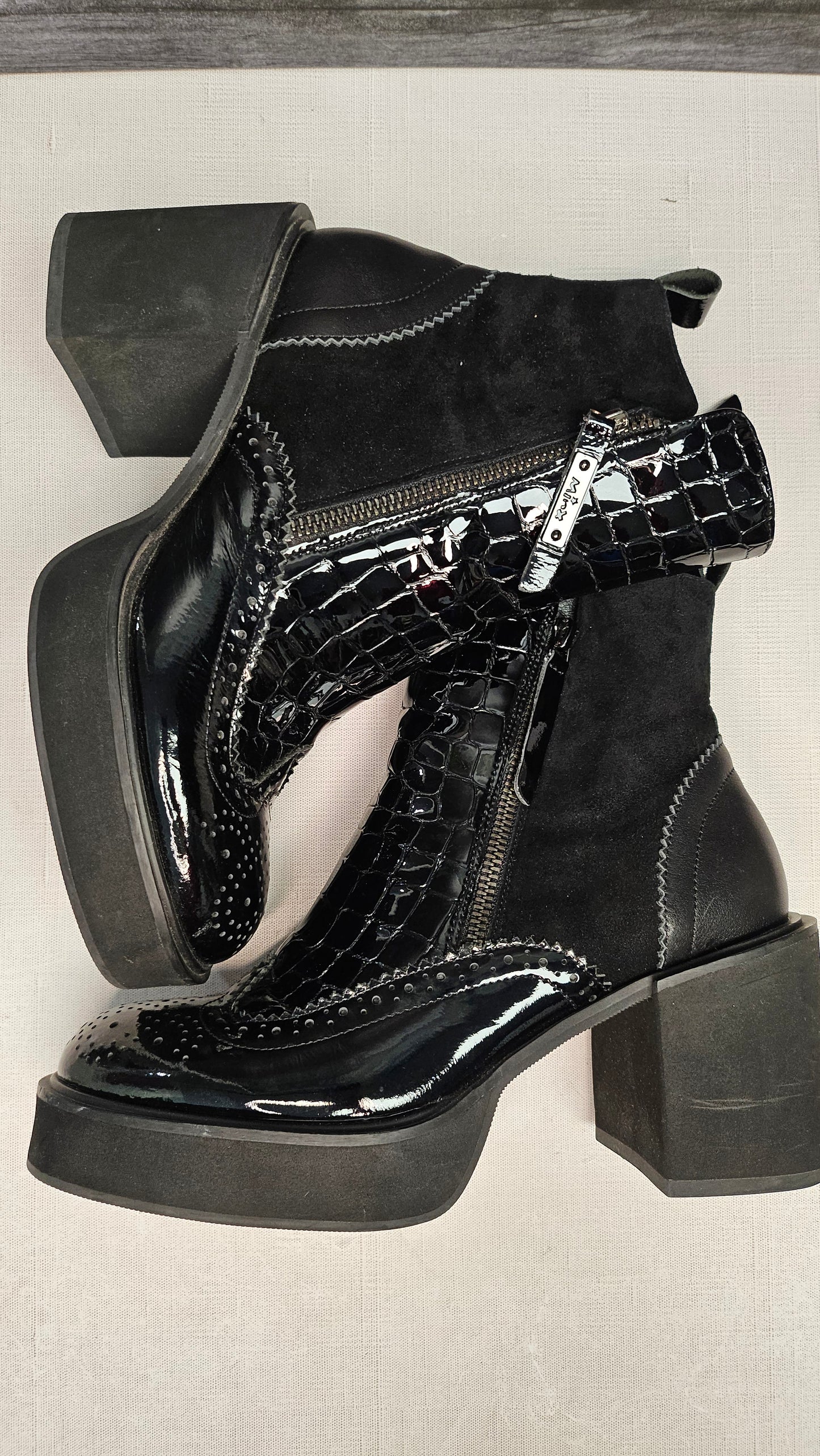 Minx Black Emmy Platform Boot (39)