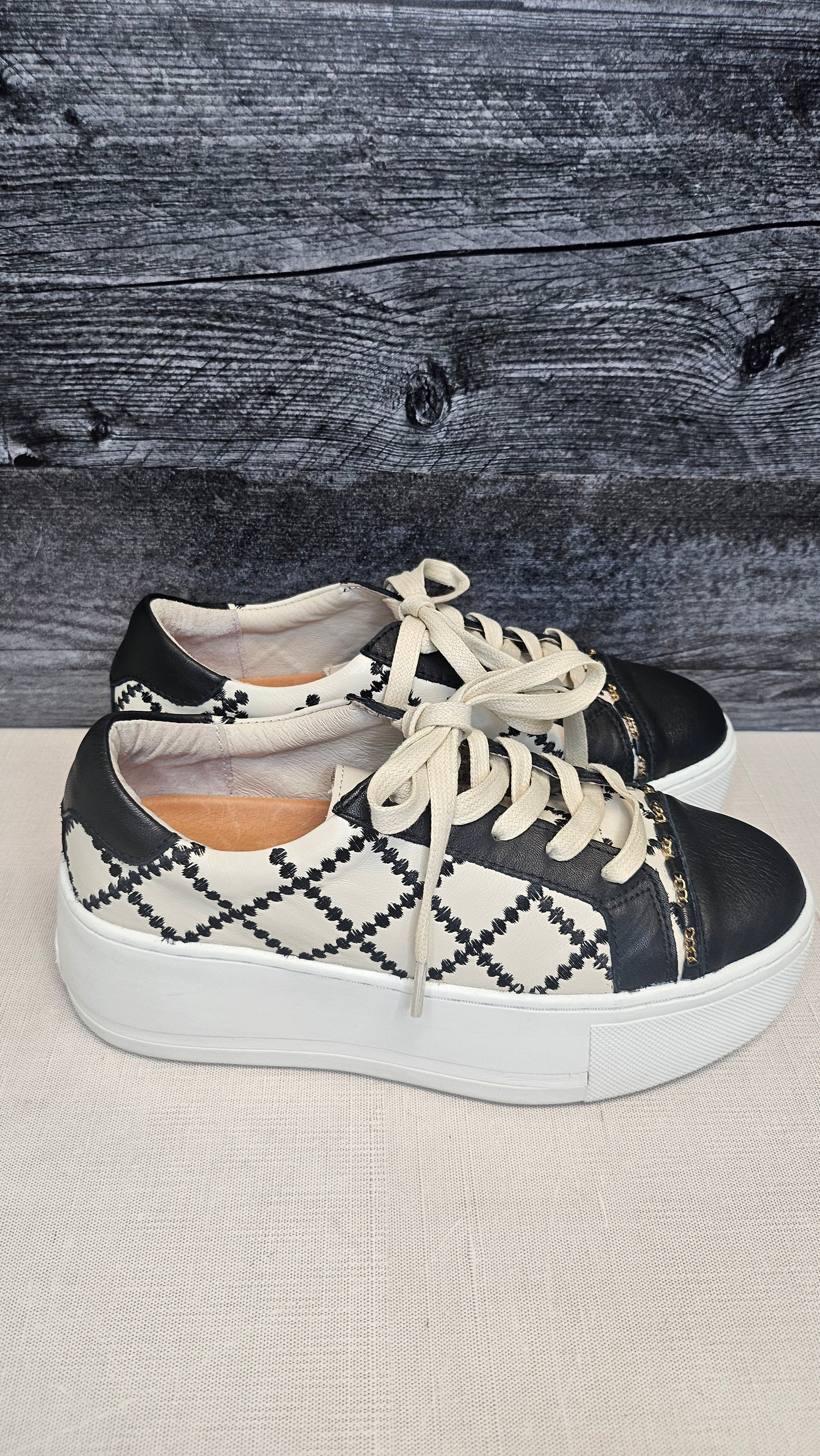 Alfie & Evie Black/Cream Platform Sneaker (37)