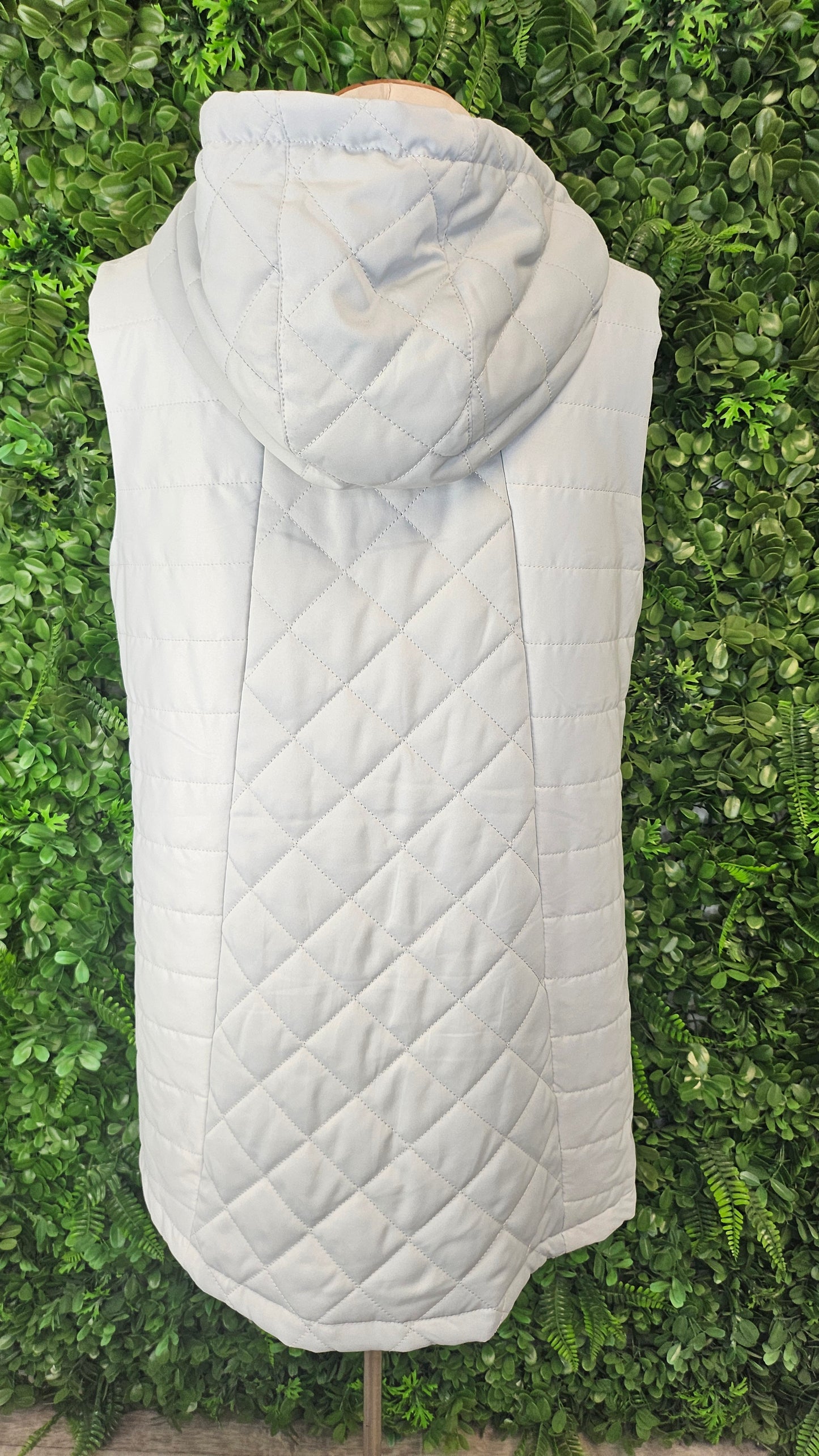 Yarra Trail Silver Grey Sleeveless Vest (10)