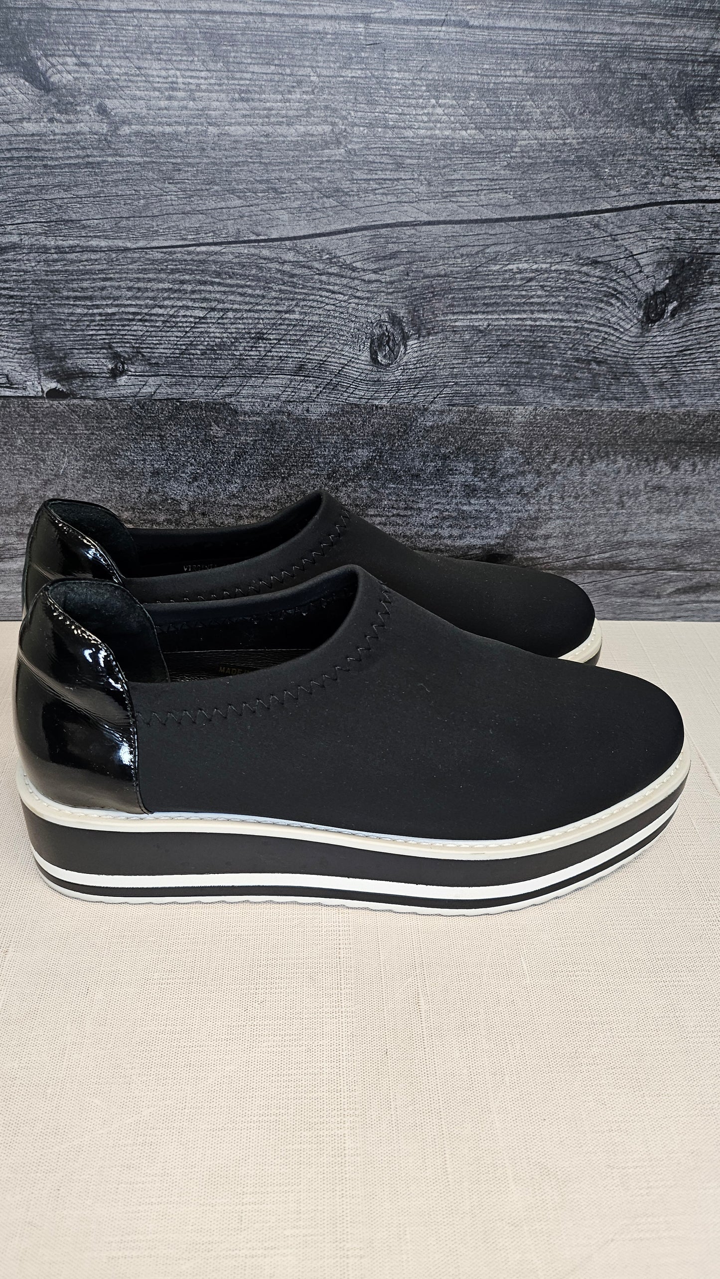 Isabella Anselmi Black/White Virginia Chunky Flat (40)