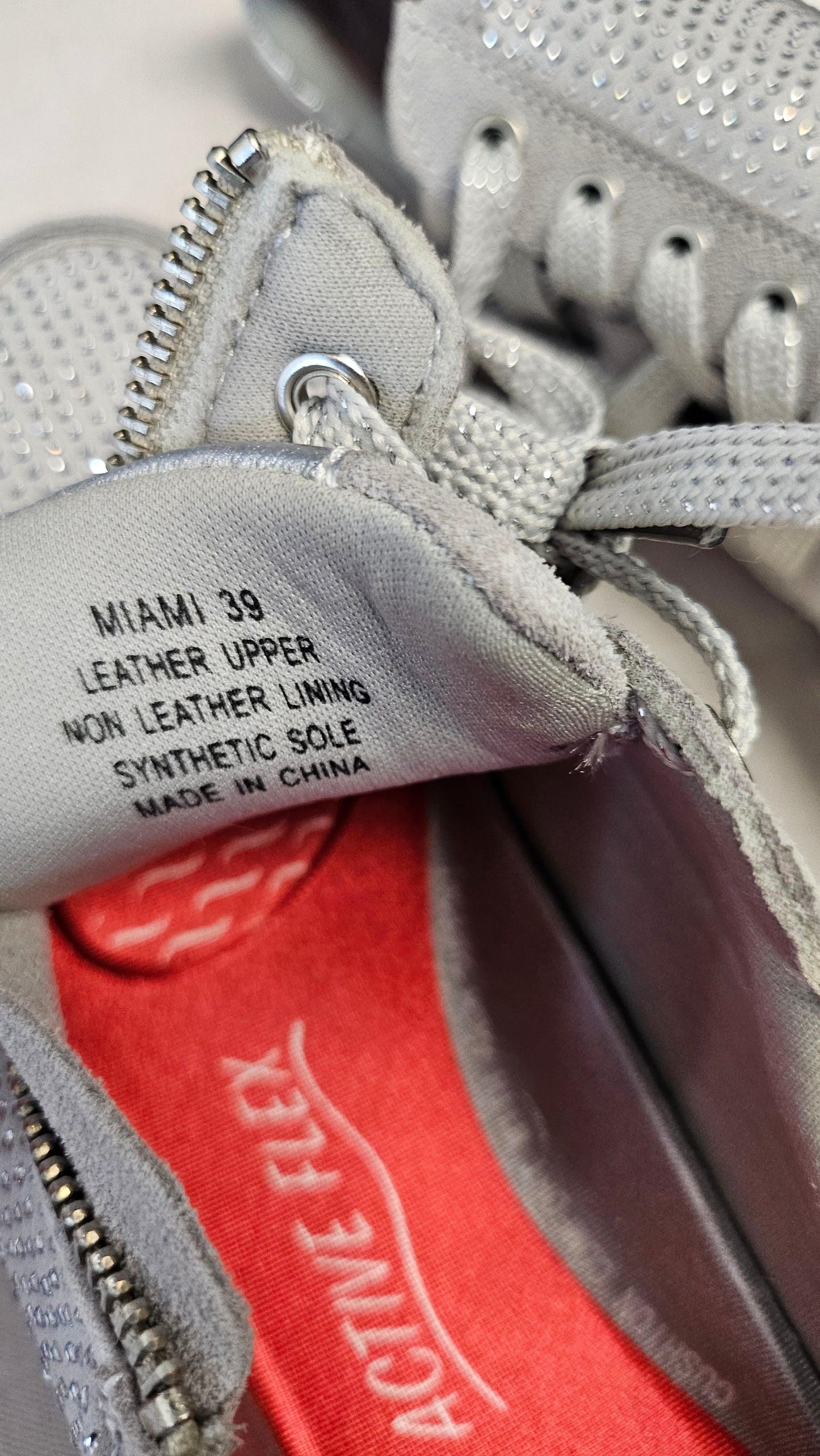 Unknown Silver Miami Sneaker (39)