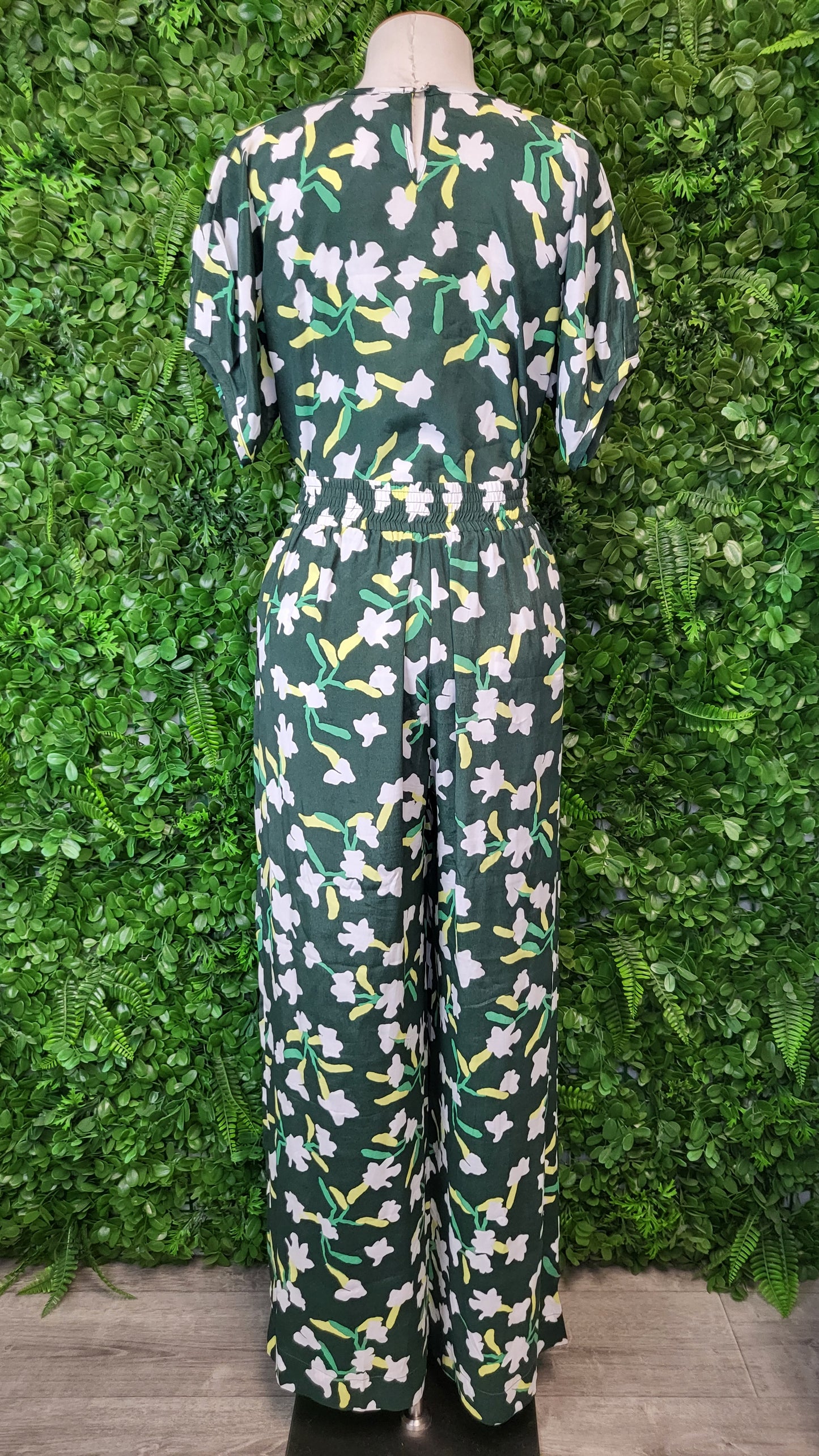 Kate Sylvester Lillies Silk Blend Top & Pants Set (8)