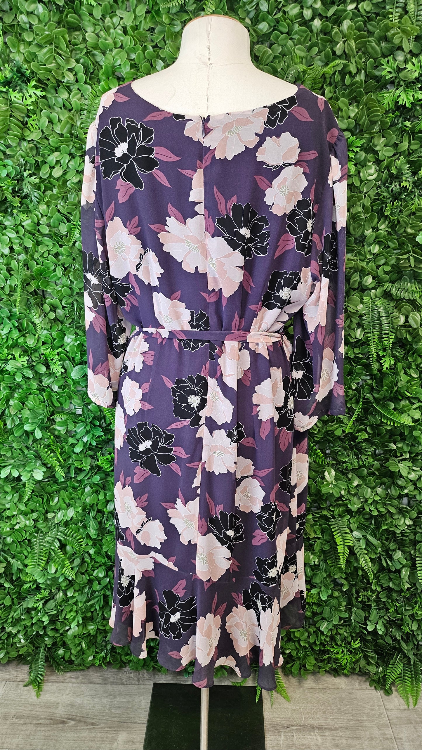 Jacqui.E Floral Frill Hem Dress (18)