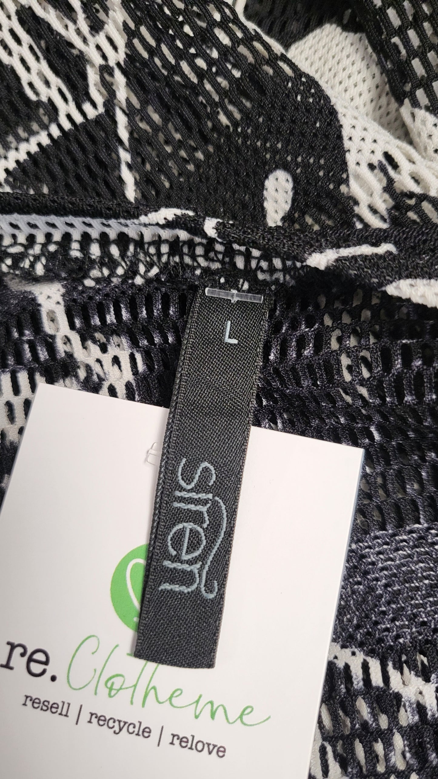 Siren Black/White Mesh Graphic Top (14)