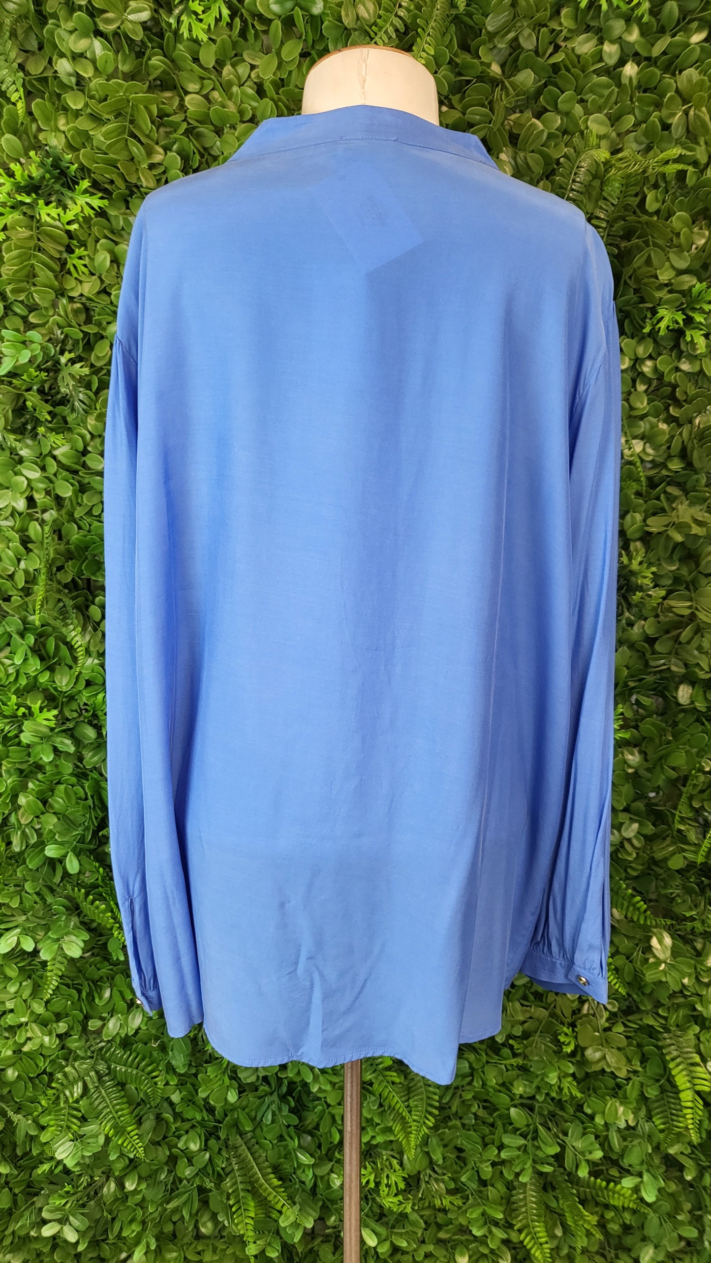 Moke Cornflower Blue Ruffle Front Top BNWT (18-20)