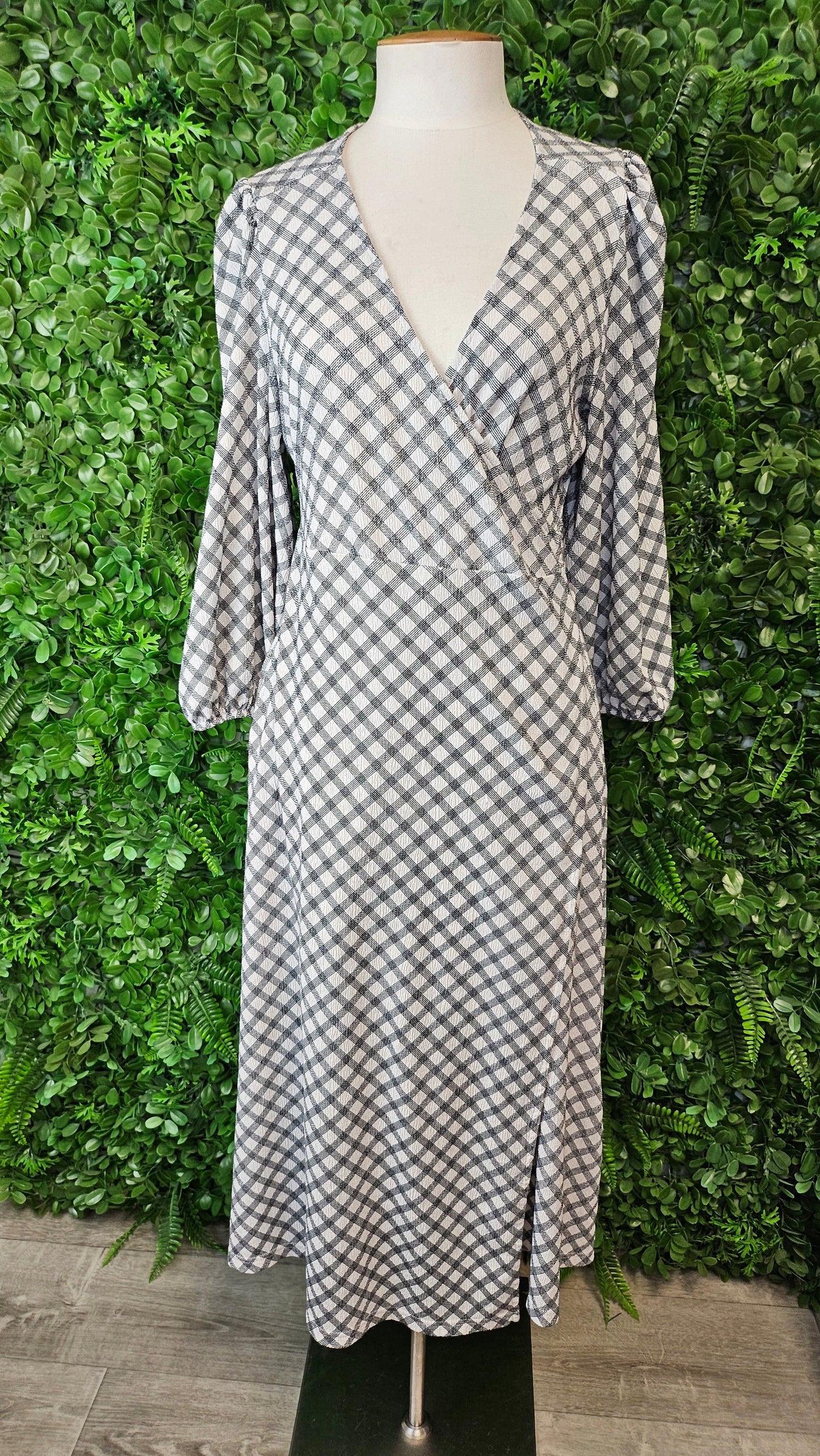 Decjuba Check Wrap Dress (8)
