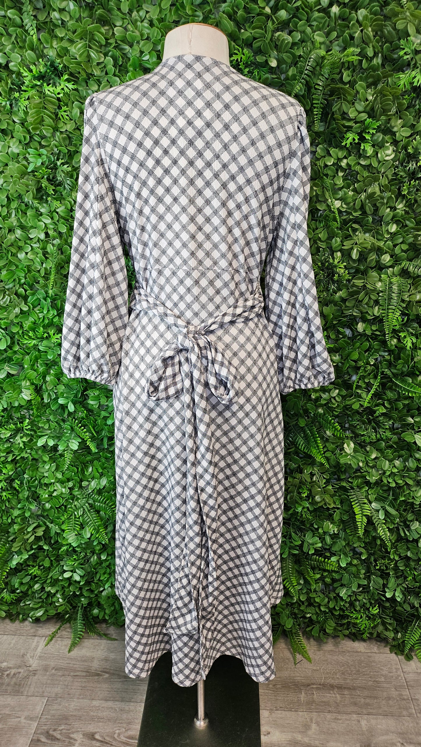 Decjuba Check Wrap Dress (8)