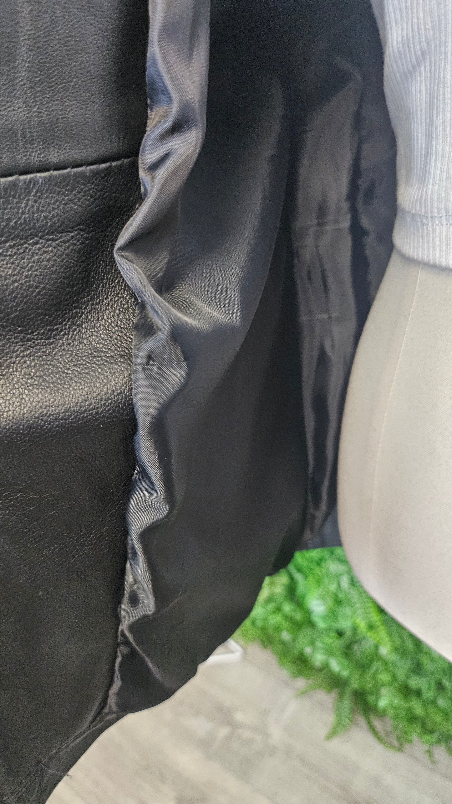 L’Aurore Black Leather Jacket (16)
