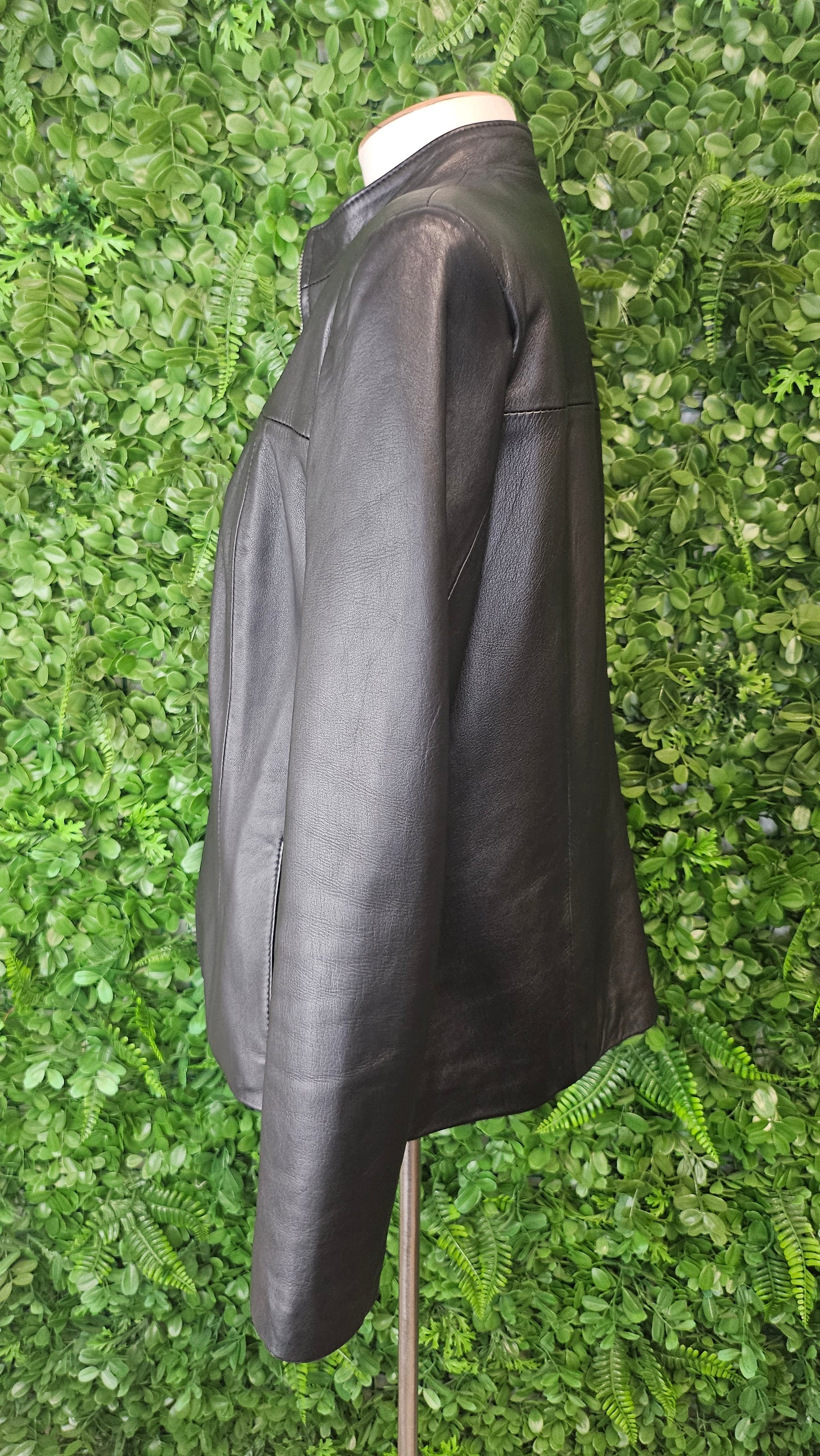 L’Aurore Black Leather Jacket (16)
