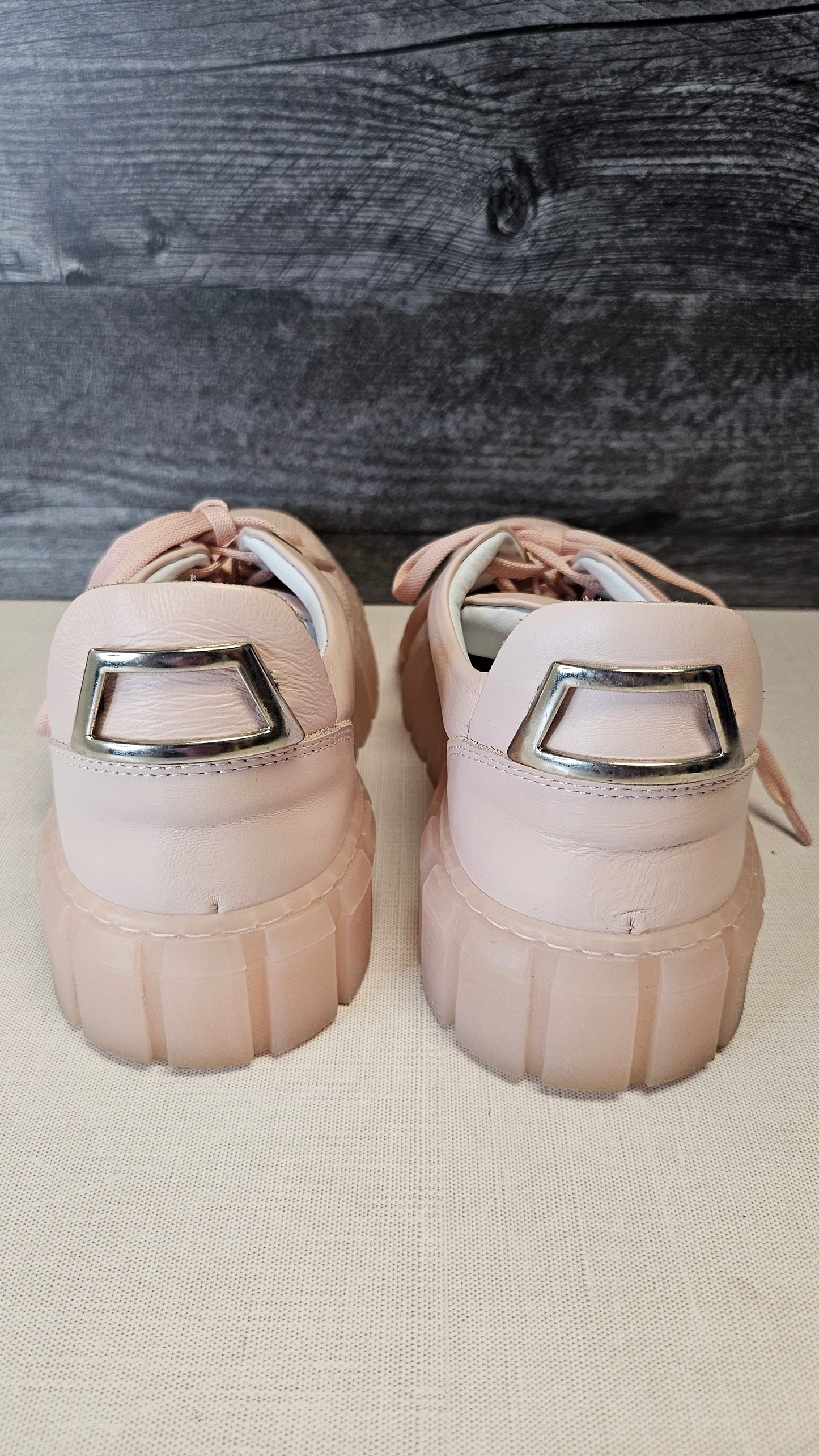 Rilassare Blush Sneaker (37)