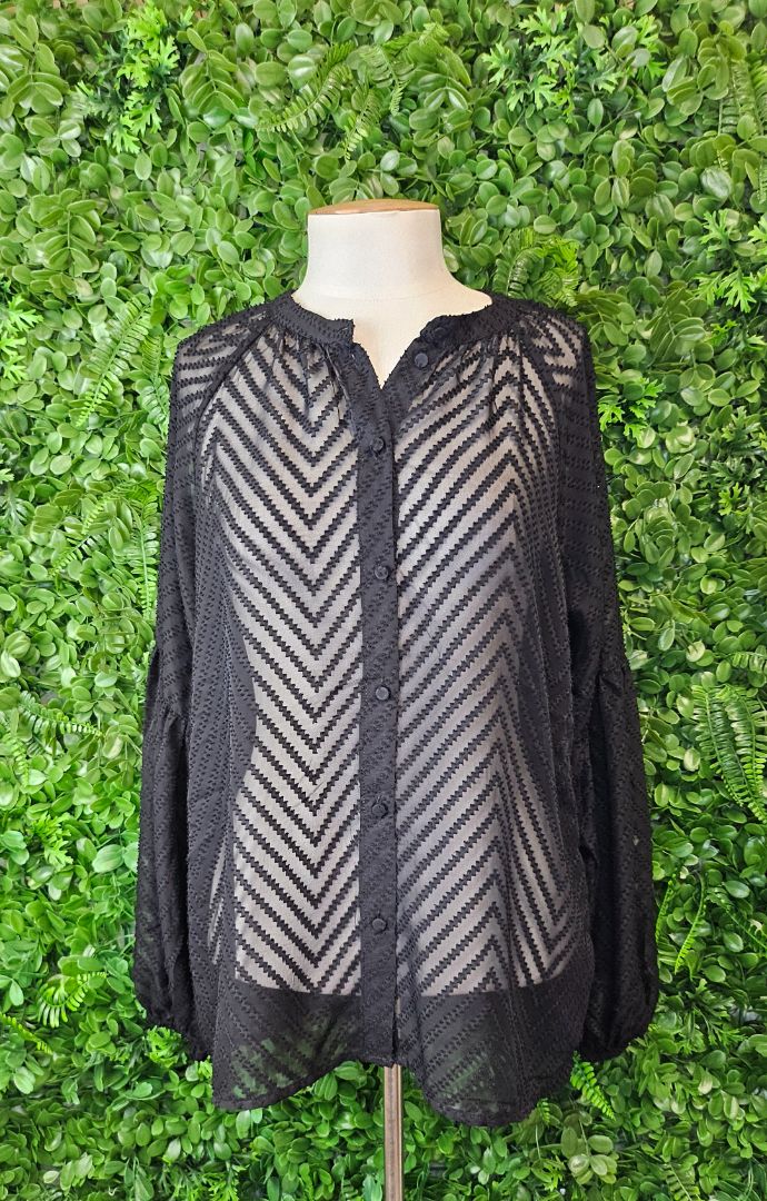 Decjuba Black Rosa Textured Top BNWT (12)