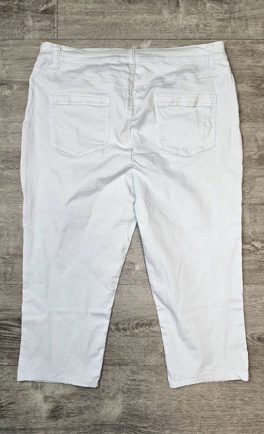 Memo White Cropped Jean (18)