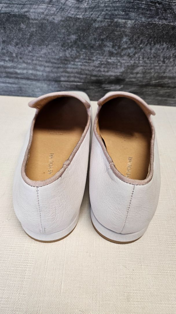 EOS Pastel Lilac Slip On Loafer (40)