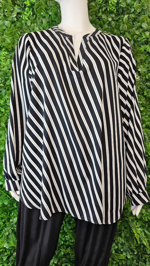 Studio Curve Black/White Striped Top (22)