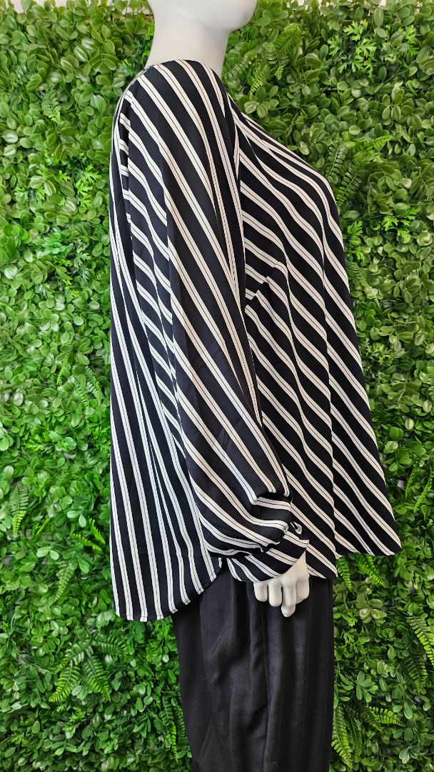 Studio Curve Black/White Striped Top (22)