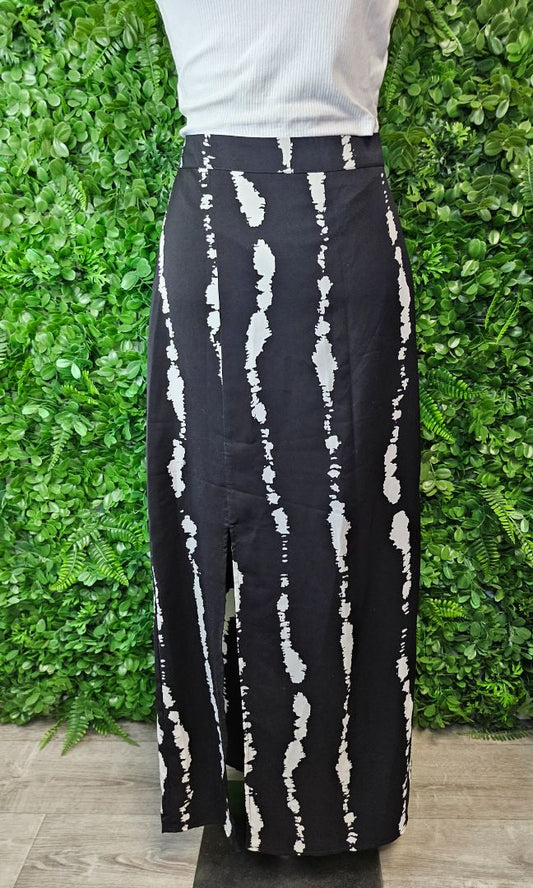 Amaya Black/White Split Skirt (12)