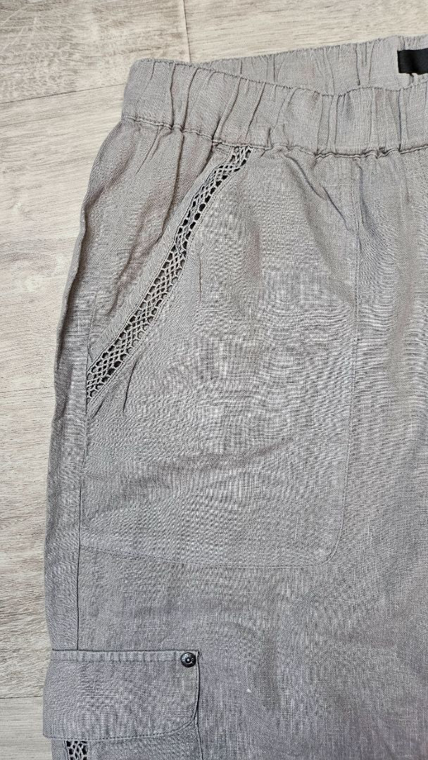 Verge Grey Linen Crop Pants (14)