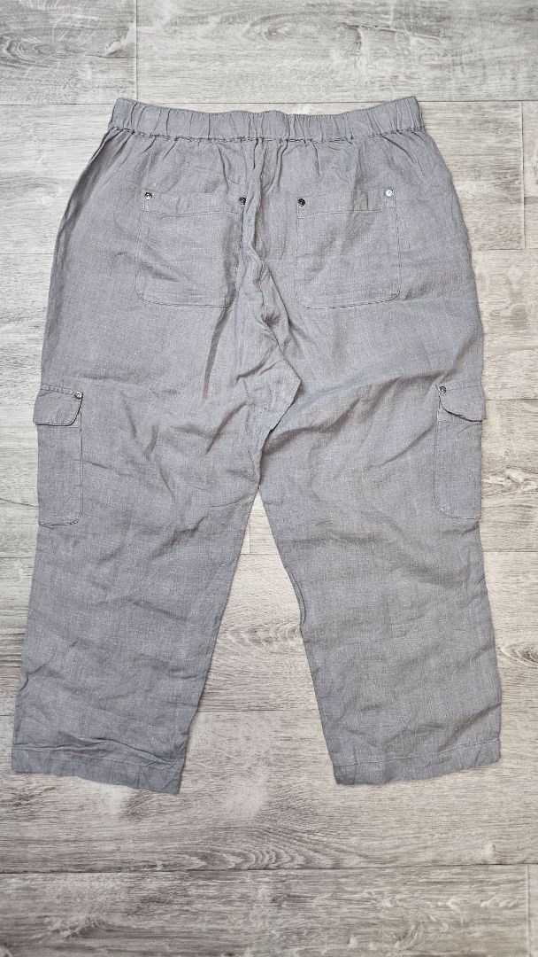 Verge Grey Linen Crop Pants (14)