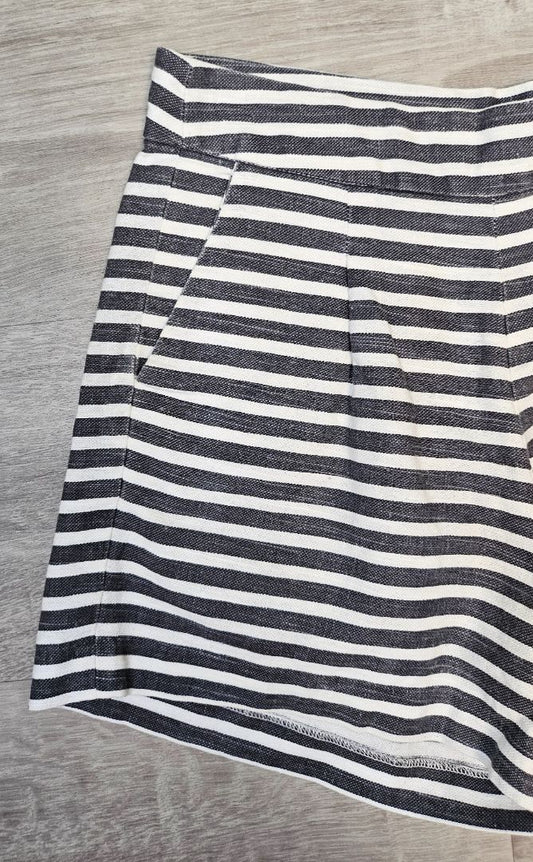 Laura Ashley Stripe Linen Blend Shorts (8)