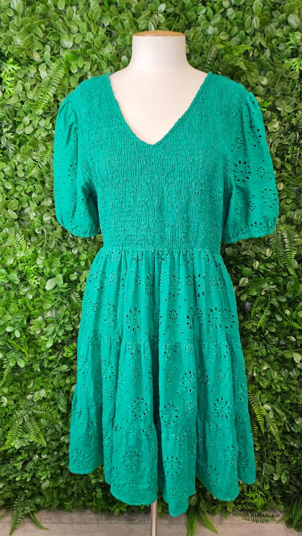 Boho Green Broderie Dress (12)