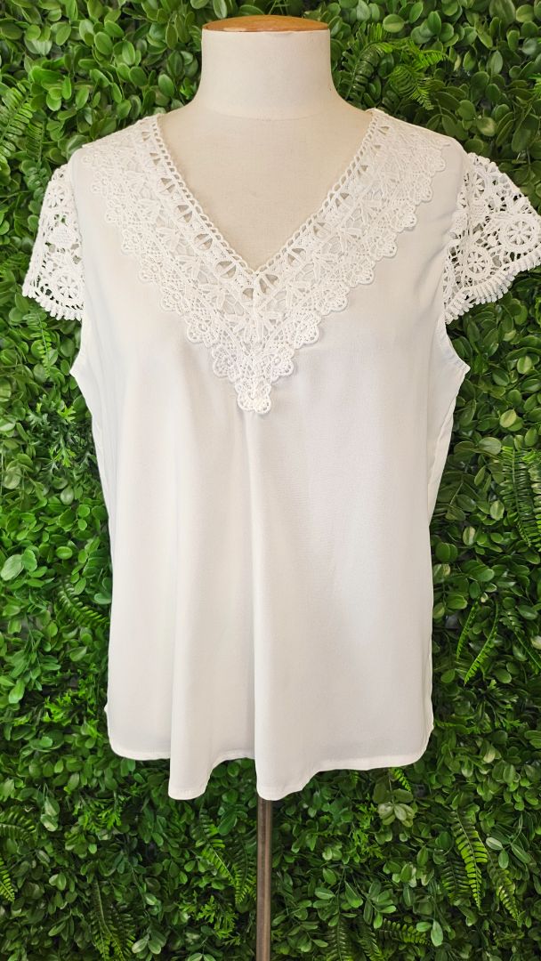 Unknown White Lace Detail Top (12)