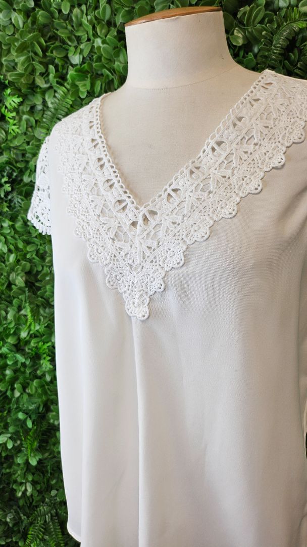 Unknown White Lace Detail Top (12)