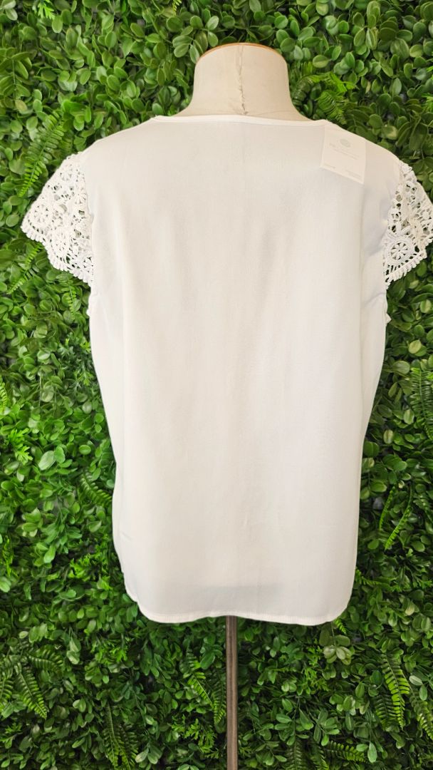 Unknown White Lace Detail Top (12)