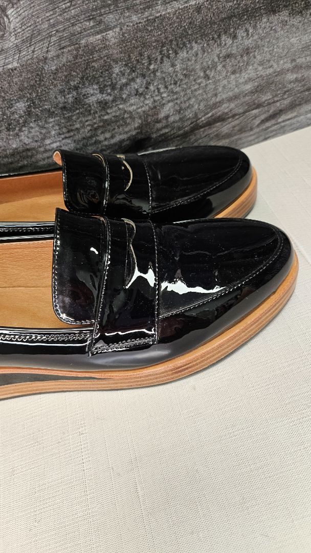 Bresley Black Patent Loafer (42)