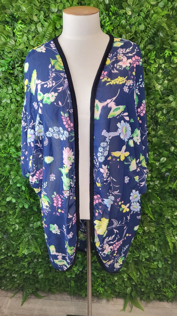 White Chalk Floral Kimono Cardi (14)