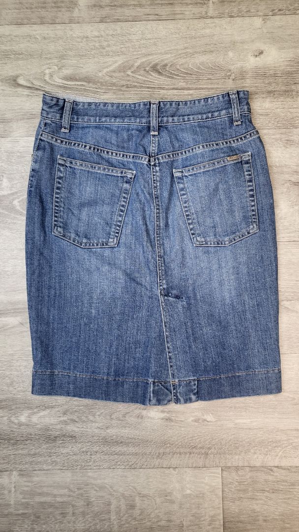 Gant Light Wash Denim Skirt (8)