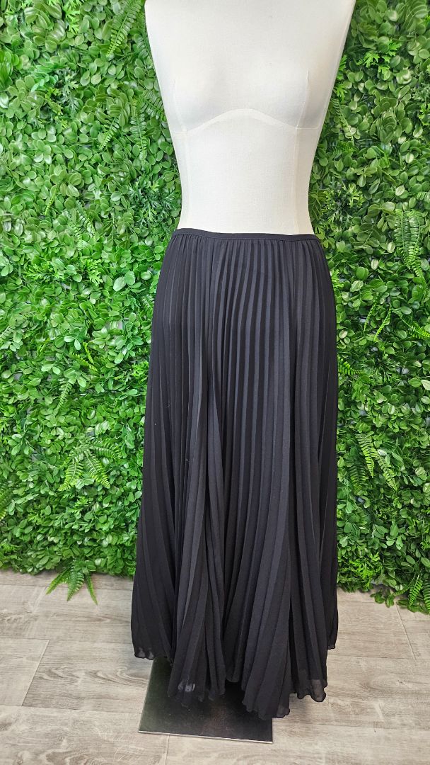 Jaeger Black Pleat Skirt 12