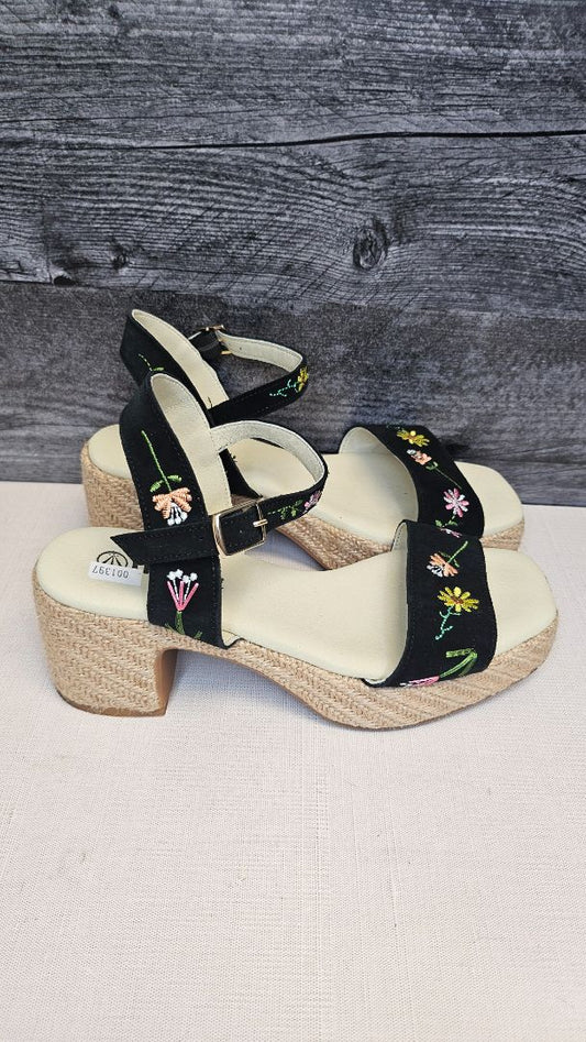 Nattiva Floral Serrage Arena Sandal 38