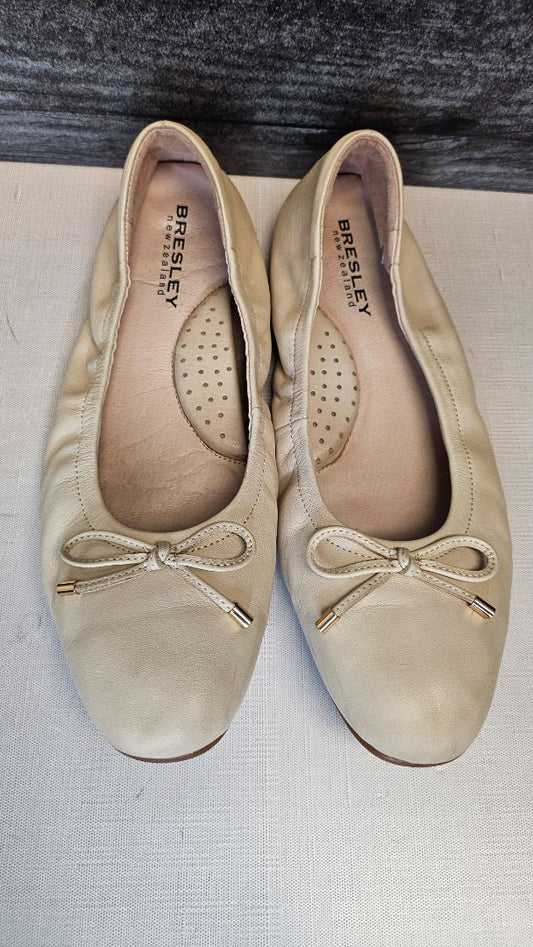 Bresley Nude Poncho Ballet Flats (41)