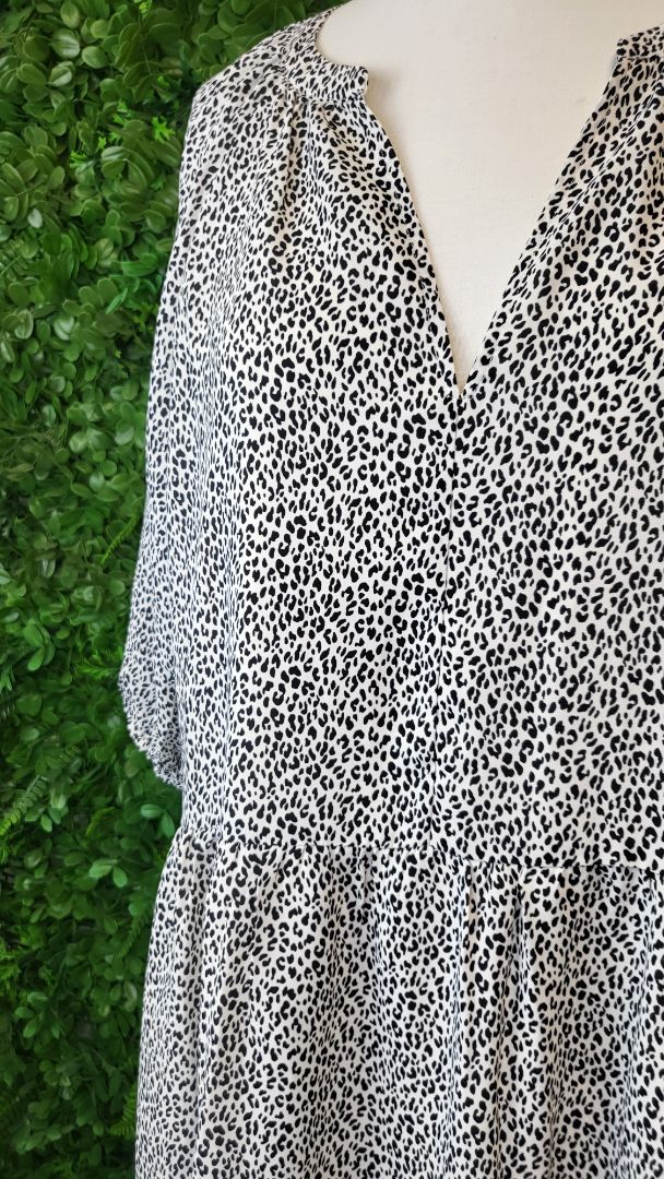 Seeking Lola B/W Animal Print Dress (16)