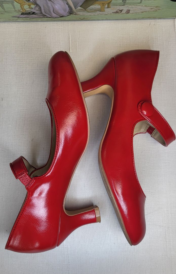 Kitten D'Amour Red Deitrich Heel (9)