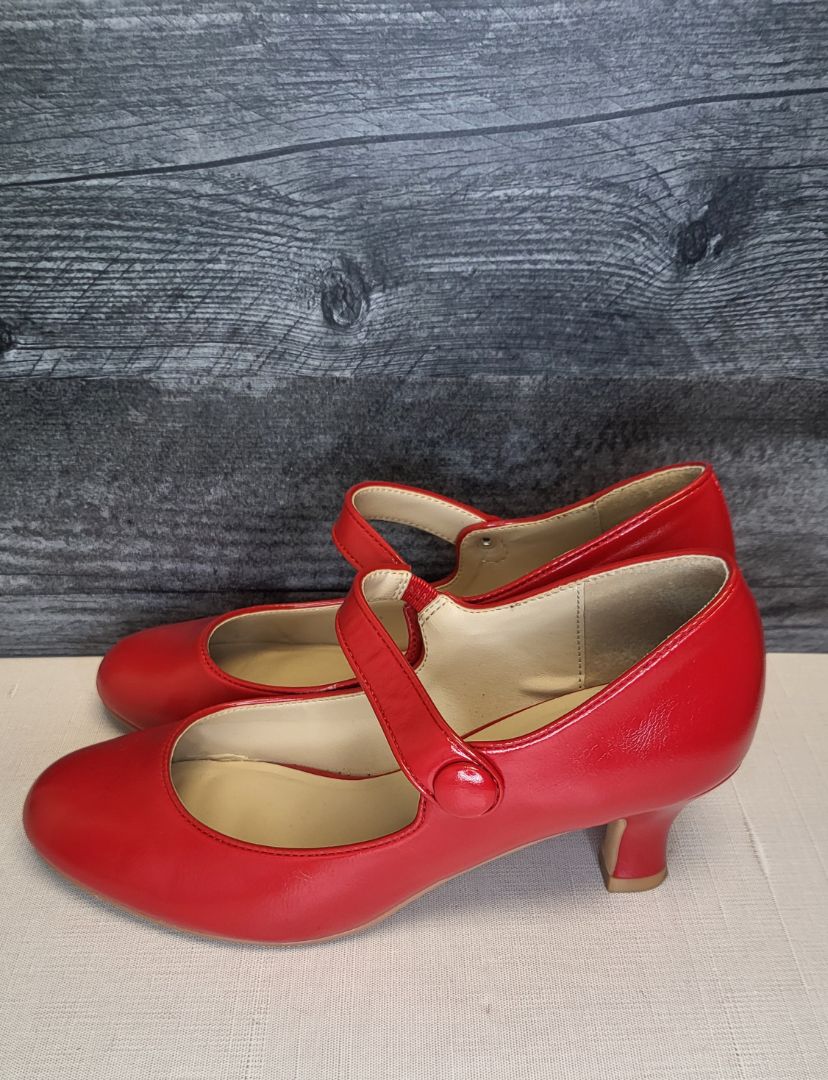 Kitten D'Amour Red Deitrich Heel (9)