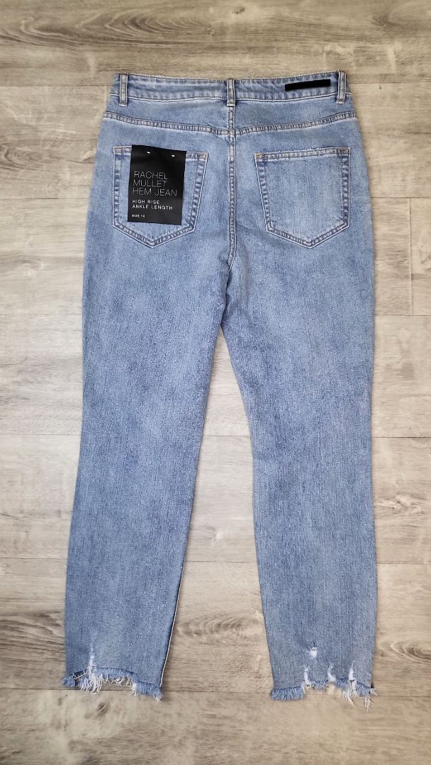 Decjuba Distressed Mullet Hem Jean BNWT (14)