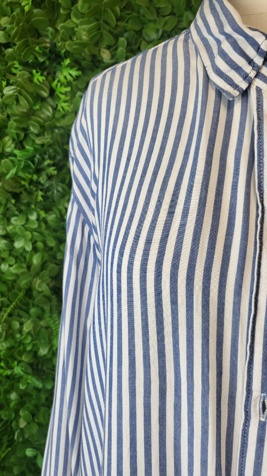 Abercrombie & Fitch Blue/White Stripe  Shirt (18)