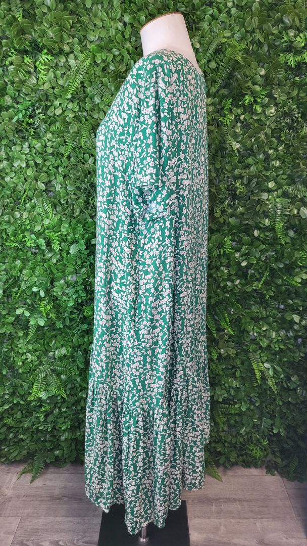 Momento Green Floral Dress (16)