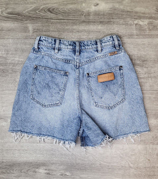 Wrangler Denim Frayed Hem Short (8)