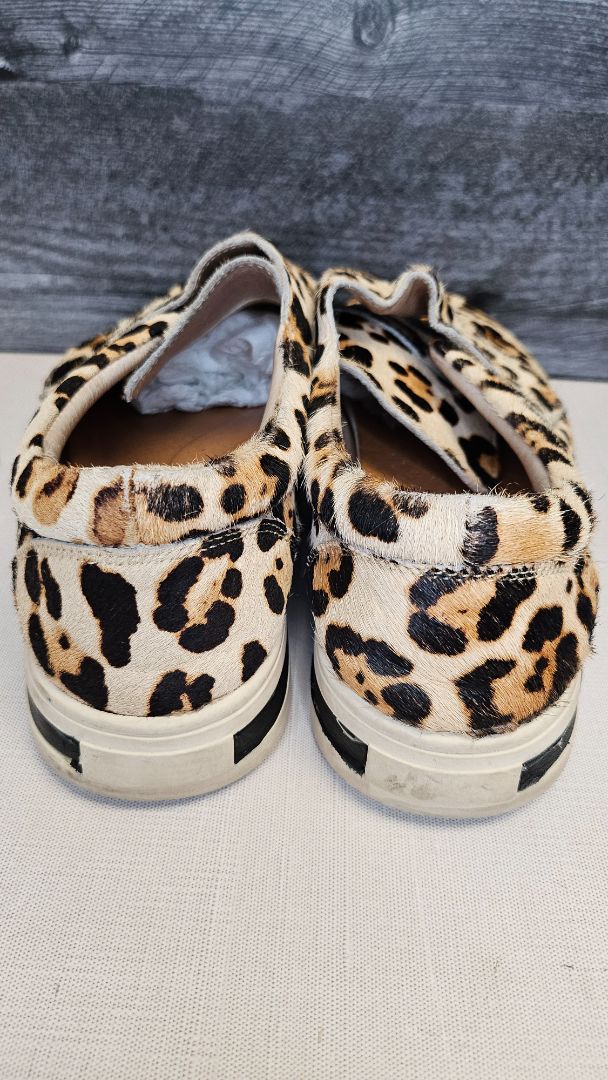 Deuce  Animal Print Sneaker (42)