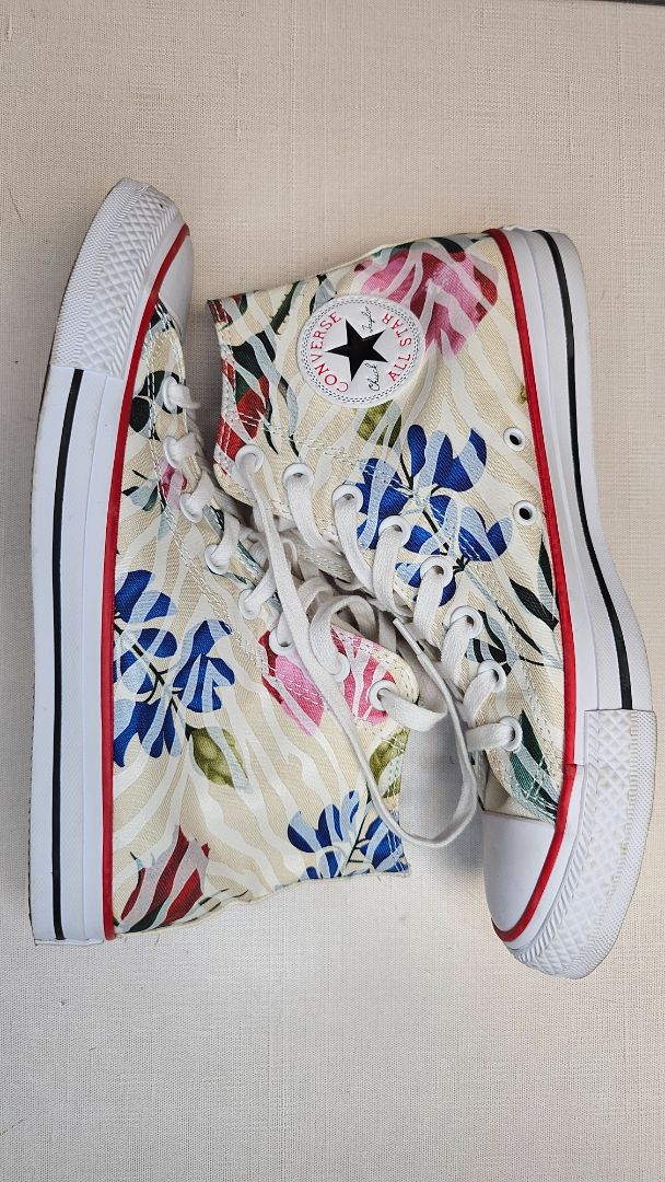 Converse  Floral Sneaker (40)