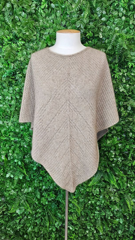 Lothlorian Caramel Poncho (OSFM)